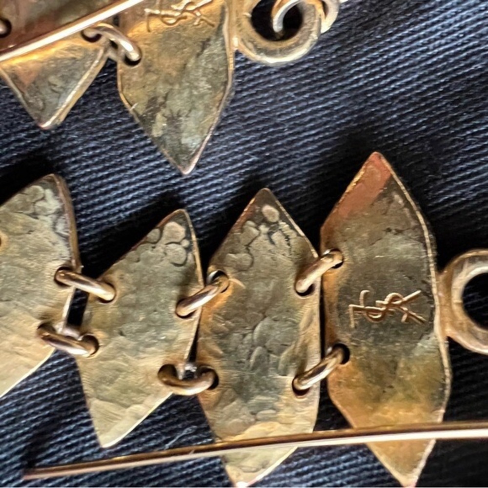 Gold - Picture 4 of 5